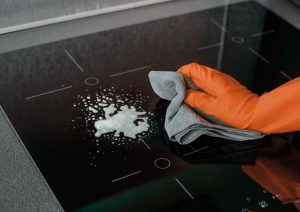 Mặt Bếp Bị Ướt Hoặc Bám Bẩn