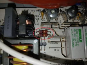 Nguồn điện không ổn định khiến bếp từ dễ báo lỗi và liệt cảm ứng